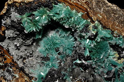 Datei:Auricalcite et goethite 1(Maroc).jpg