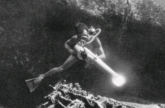 Datei:Rebikoff unter Wasser.jpg